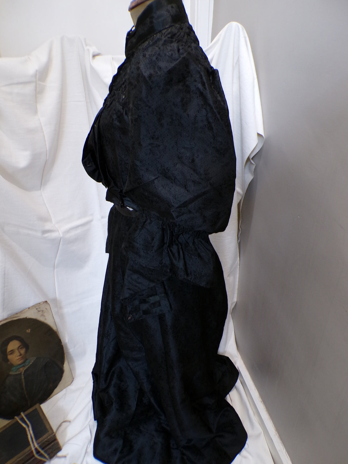 Edwardian/Late Victorian silk skirt and matching fitted blouse