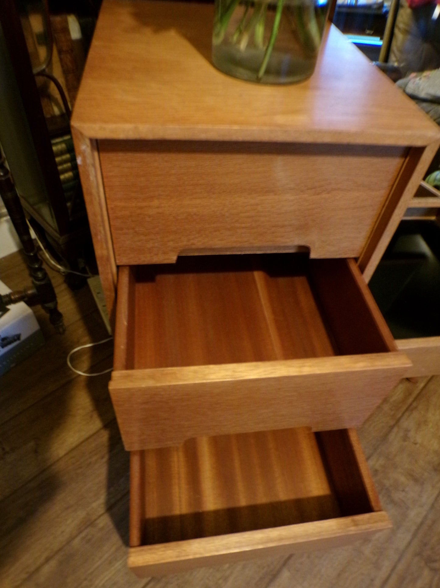 1960s Sylvia and John Reid Stag oak dressing table